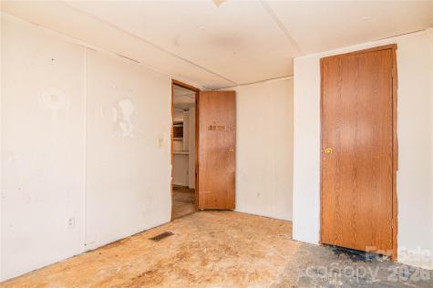 682 Grant Drive Roanoke Rapids NC 27870