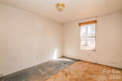 682 Grant Drive Roanoke Rapids NC 27870