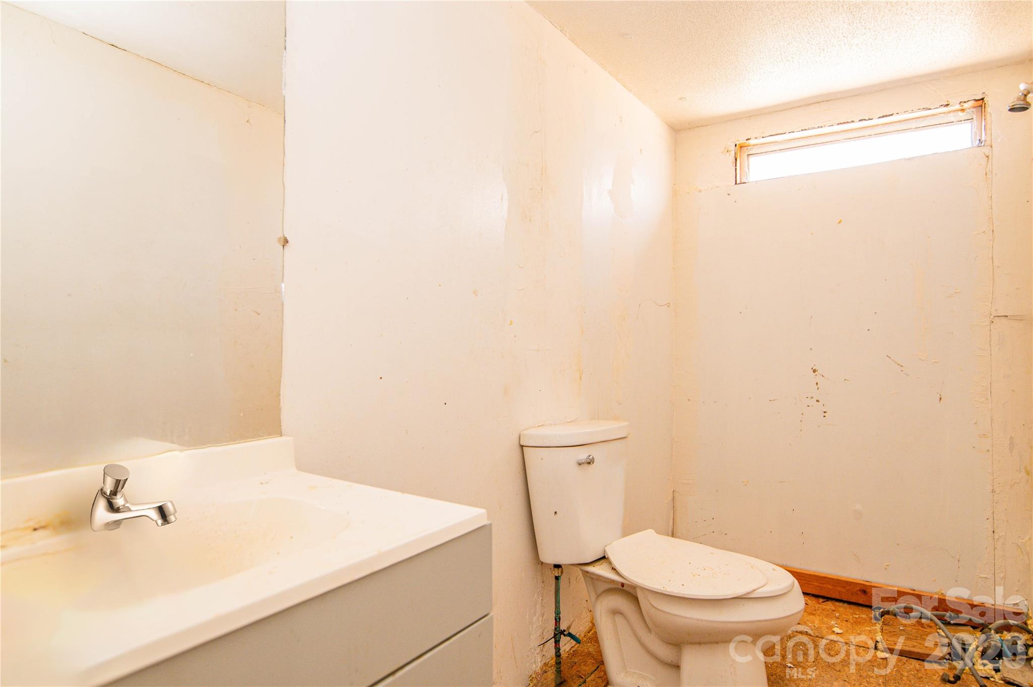 682 Grant Drive Roanoke Rapids NC 27870