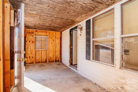 682 Grant Drive Roanoke Rapids NC 27870