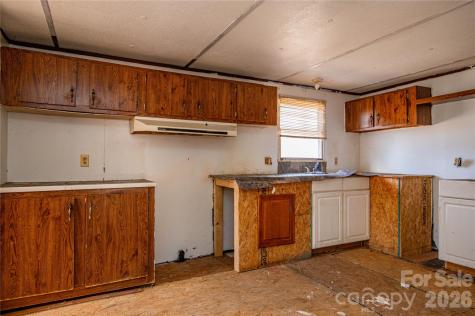 682 Grant Drive Roanoke Rapids NC 27870
