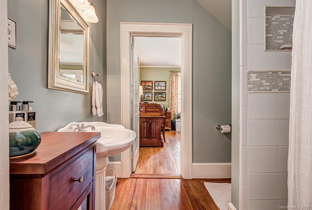 801 Hawthorne Lane Charlotte NC 28204