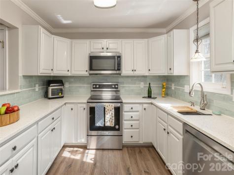 10 Aberdeen Drive Arden NC 28704