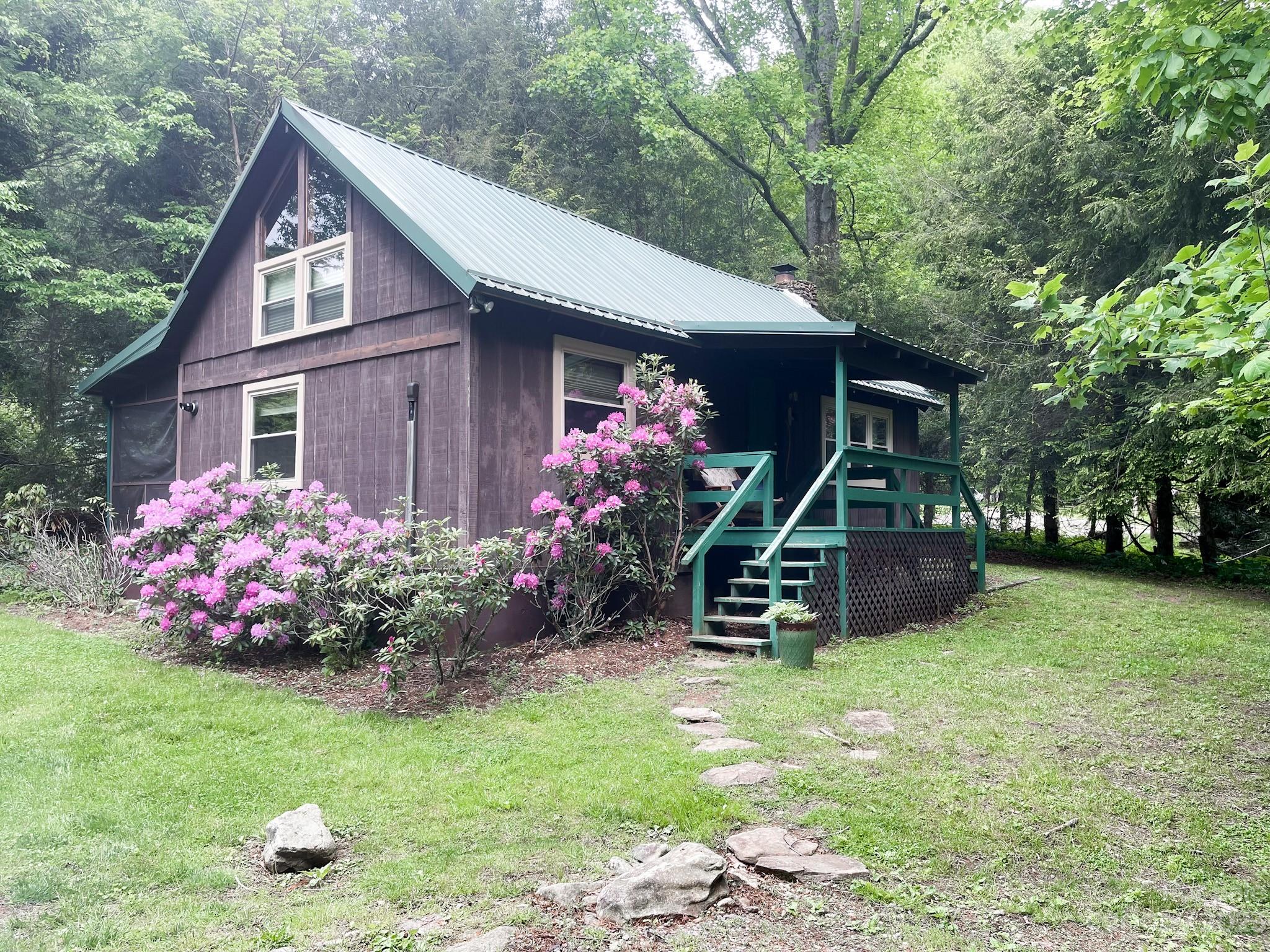 246 Mountain Farm Road Burnsville NC 28714