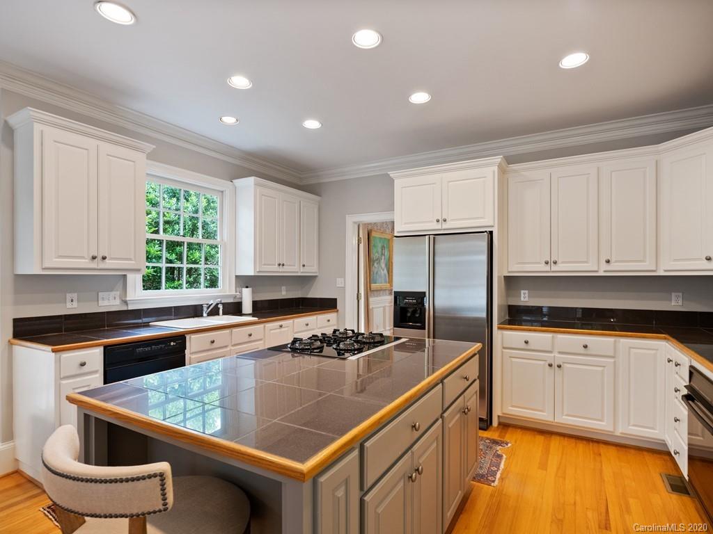 2440 Overhill Road Charlotte NC 28211