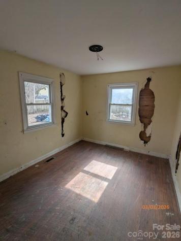 379 Oakview Park Road Asheville NC 28803