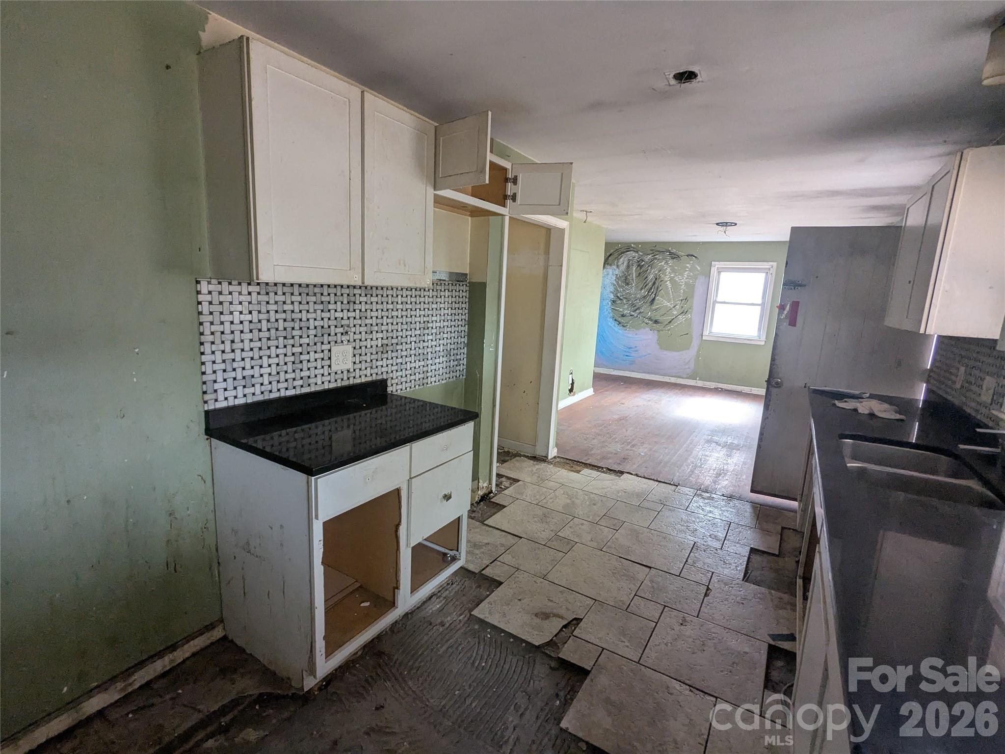 379 Oakview Park Road Asheville NC 28803