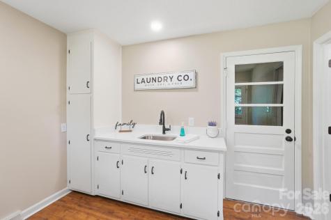 2814 Williams Road Matthews NC 28105