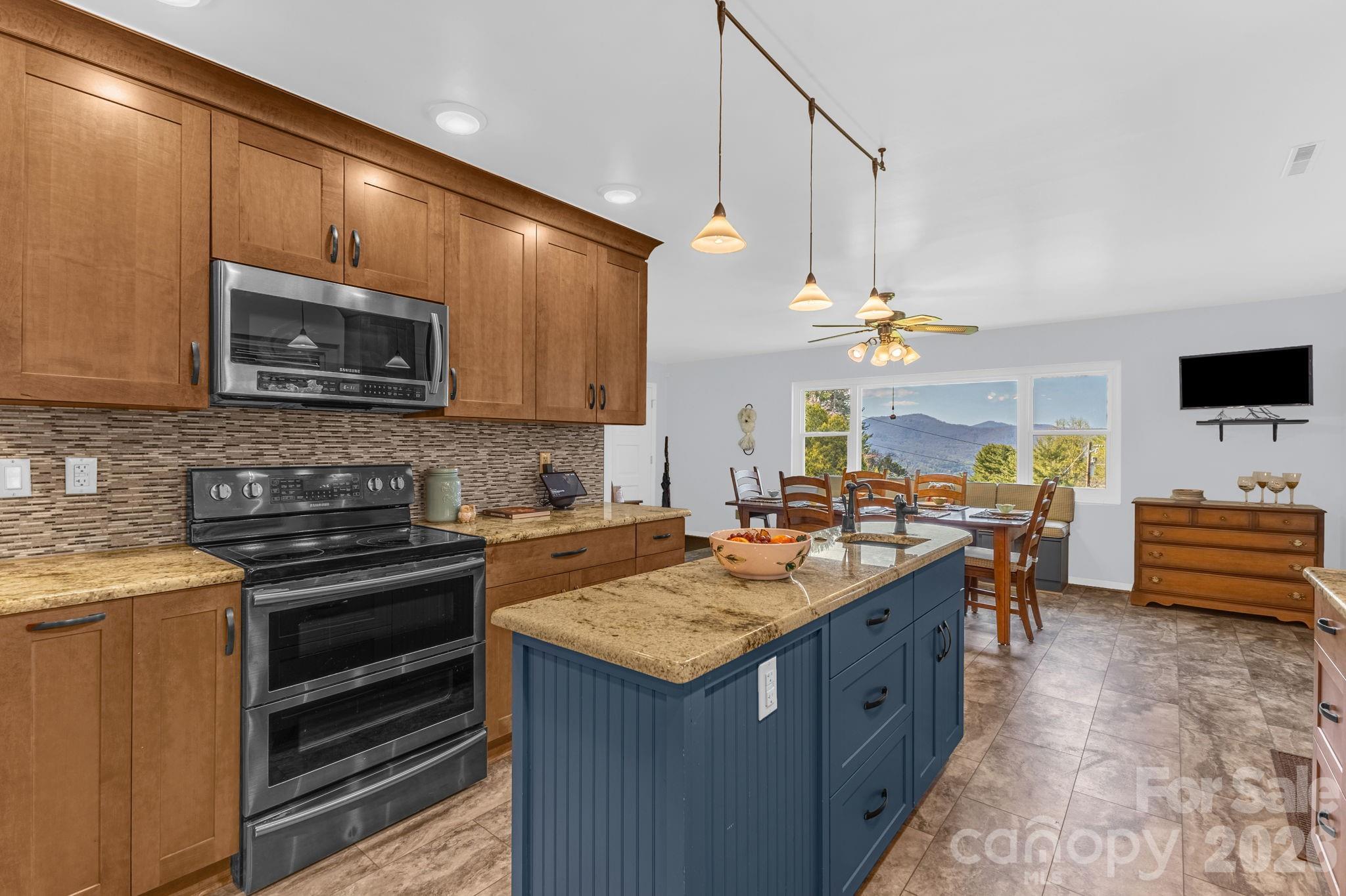 87 Rockwood Road Waynesville NC 28786