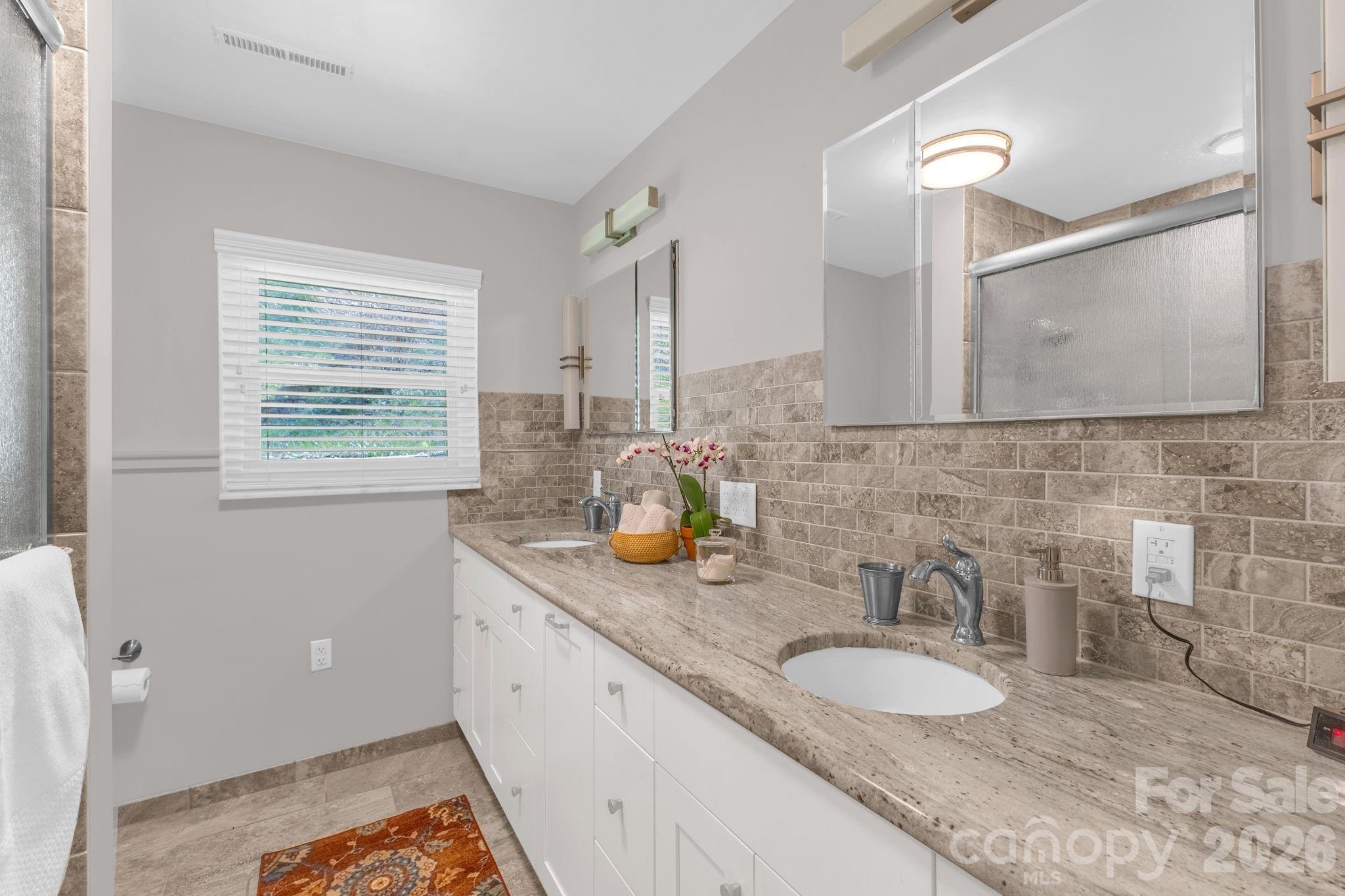 87 Rockwood Road Waynesville NC 28786