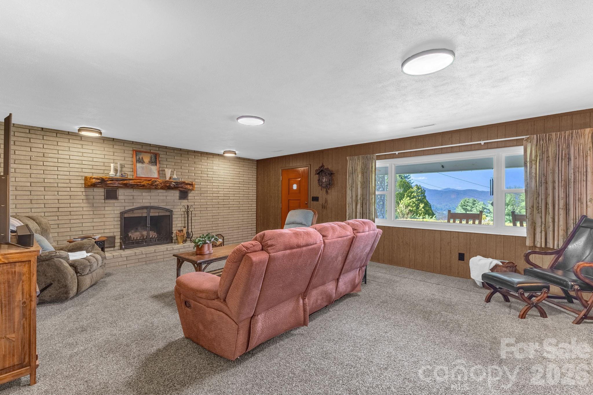 87 Rockwood Road Waynesville NC 28786