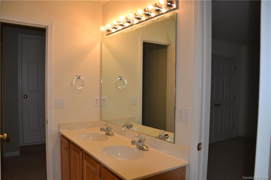 5100 Chestnut Knoll Lane Charlotte NC 28269