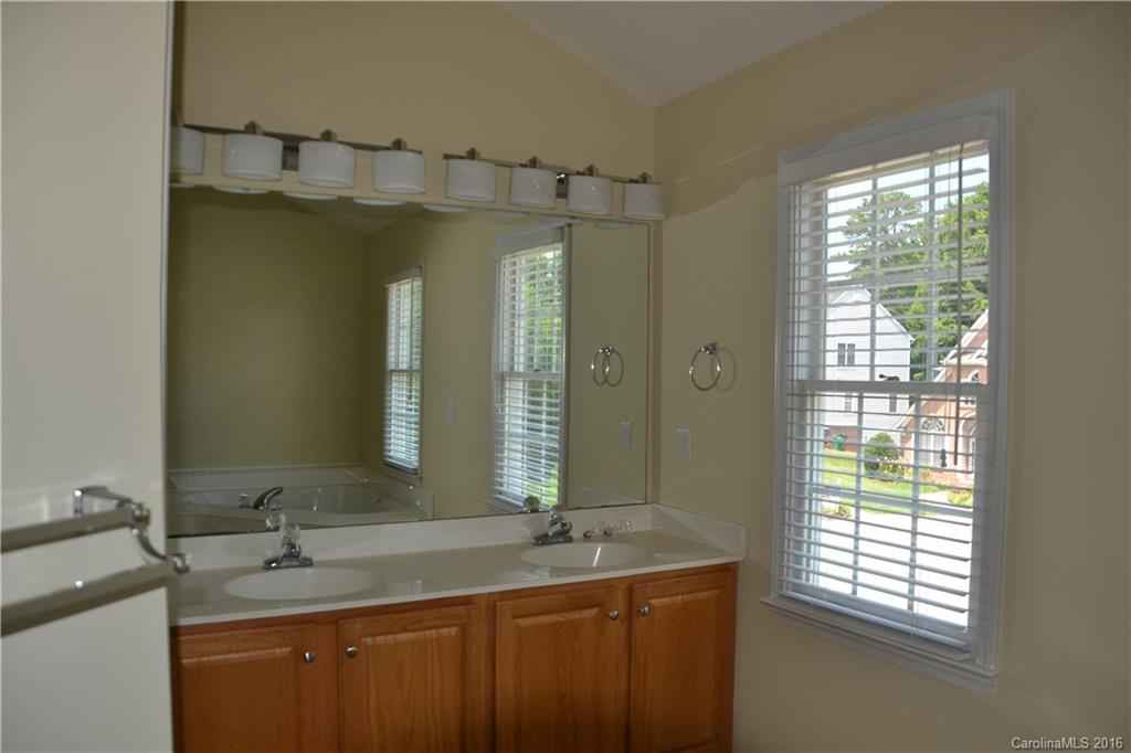 5100 Chestnut Knoll Lane Charlotte NC 28269