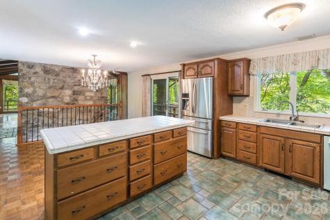 1126 Scenic Circle Waynesville NC 28786
