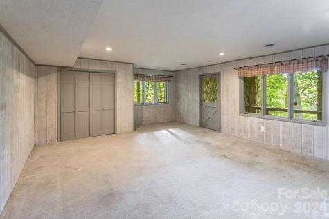 1126 Scenic Circle Waynesville NC 28786