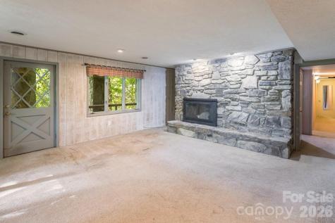 1126 Scenic Circle Waynesville NC 28786
