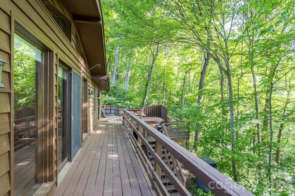 1126 Scenic Circle Waynesville NC 28786