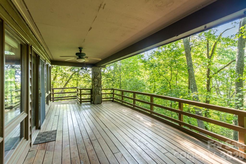 1126 Scenic Circle Waynesville NC 28786