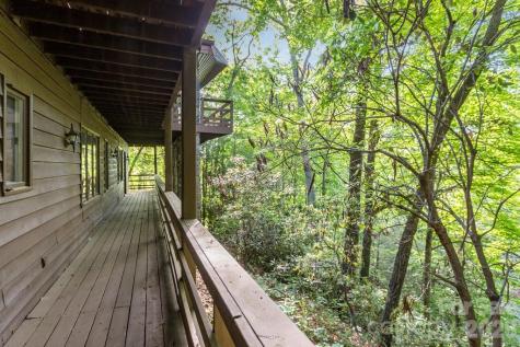 1126 Scenic Circle Waynesville NC 28786