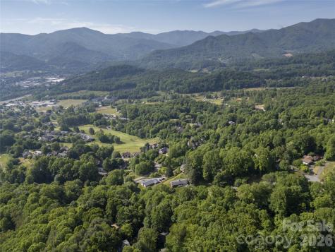 1126 Scenic Circle Waynesville NC 28786