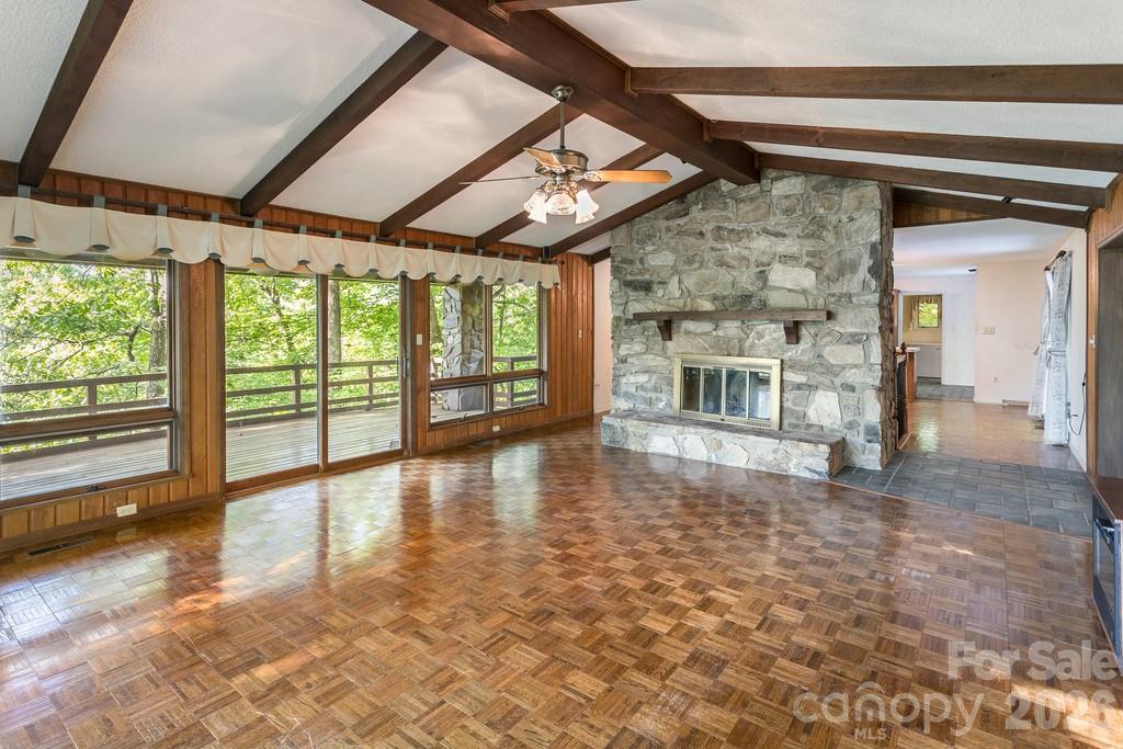 1126 Scenic Circle Waynesville NC 28786