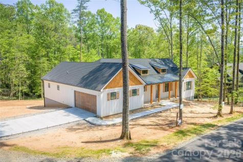 20 Nature Walk Lane Hendersonville NC 28739