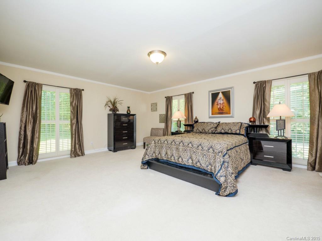 625 Brackenbury Lane Charlotte NC 28270