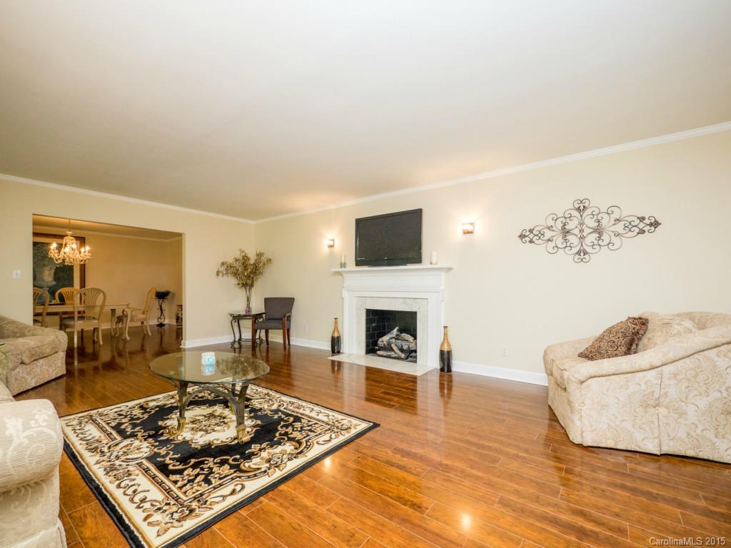 625 Brackenbury Lane Charlotte NC 28270