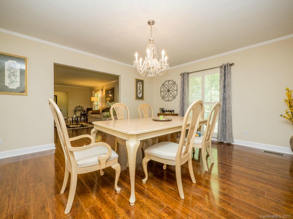 625 Brackenbury Lane Charlotte NC 28270