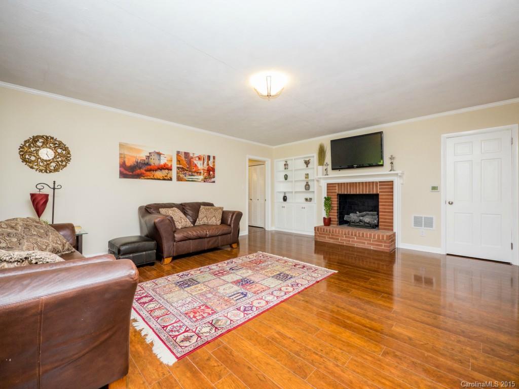 625 Brackenbury Lane Charlotte NC 28270