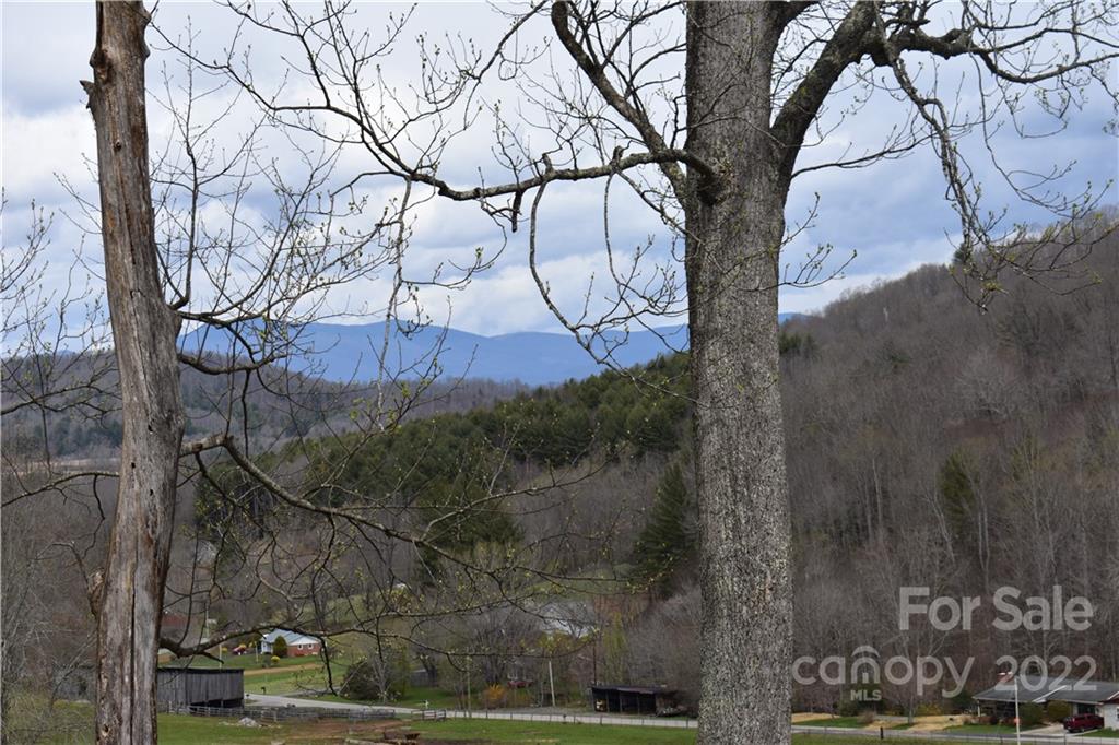 109 Cobblestone Drive Burnsville NC 28714