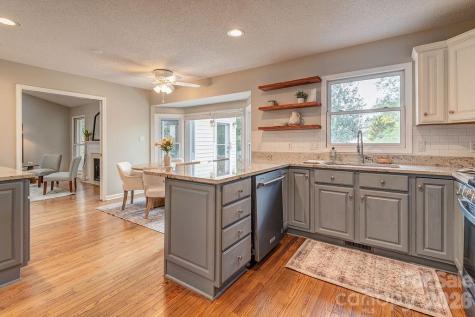 70 Forest Lake Drive Asheville NC 28803