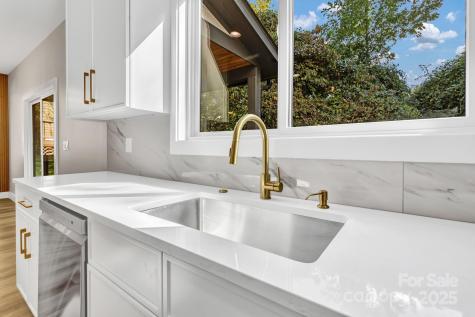 19 Lamar Avenue Asheville NC 28803