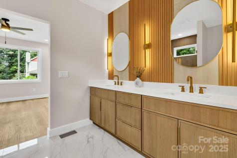 19 Lamar Avenue Asheville NC 28803