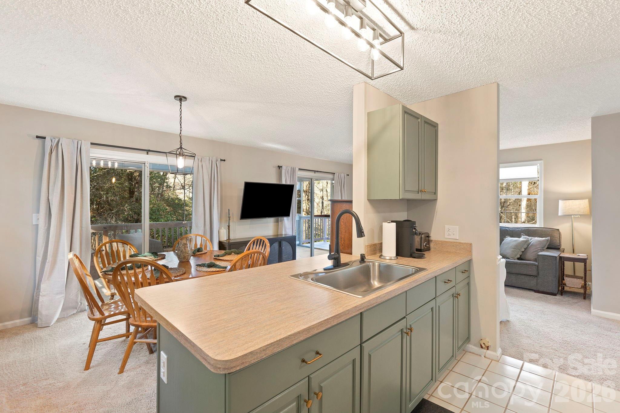 124 Flat Creek Drive Lake Toxaway NC 28747