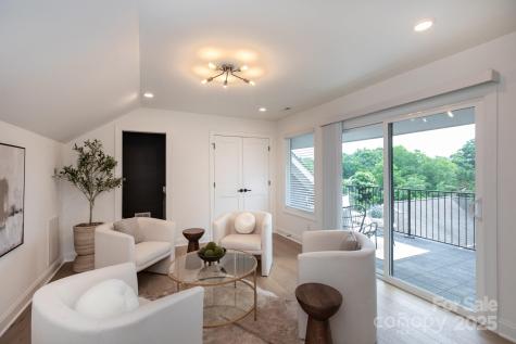 4203 Walker Road Charlotte NC 28211