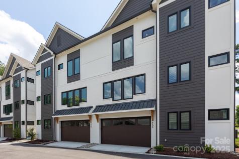 4203 Walker Road Charlotte NC 28211