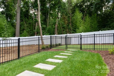 4203 Walker Road Charlotte NC 28211