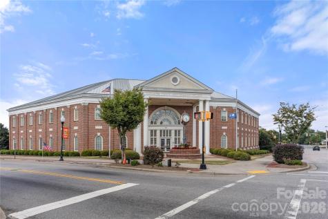 463 W Barr Street Lancaster SC 29720