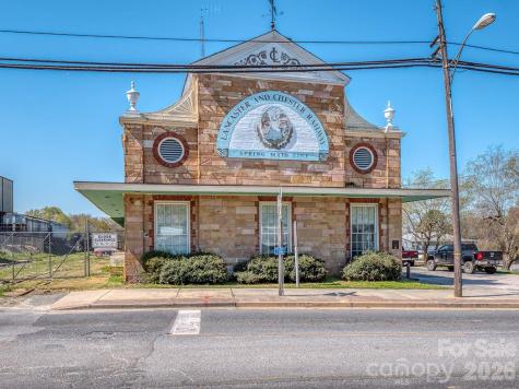 463 W Barr Street Lancaster SC 29720