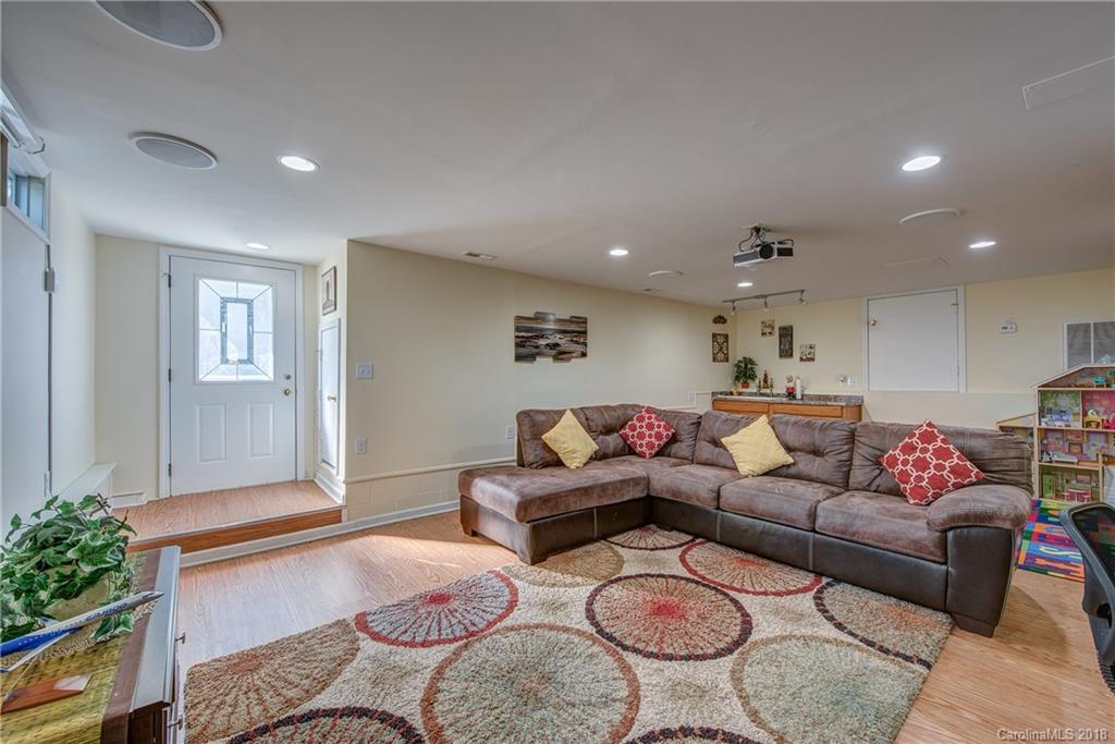 109 Riverfront Parkway Mount Holly NC 28120