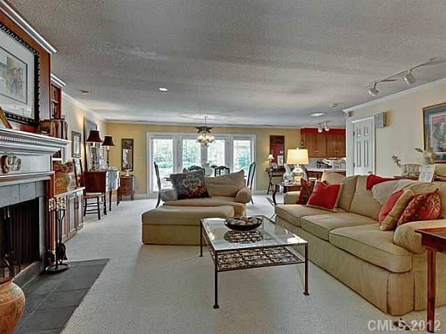2725 Sharon Road Charlotte NC 28211
