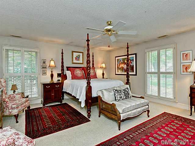 2725 Sharon Road Charlotte NC 28211