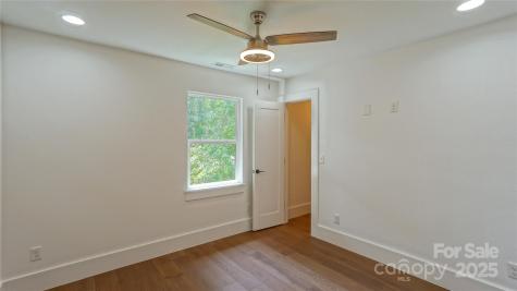 5511 Milhaven Lane Charlotte NC 28269