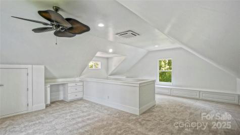 5511 Milhaven Lane Charlotte NC 28269