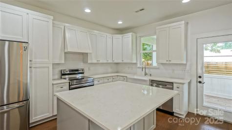 5511 Milhaven Lane Charlotte NC 28269