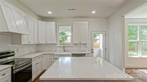 5511 Milhaven Lane Charlotte NC 28269