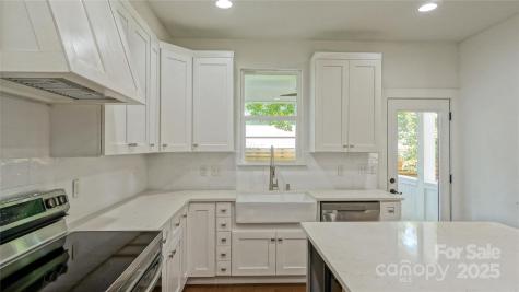 5511 Milhaven Lane Charlotte NC 28269