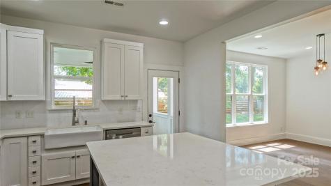 5511 Milhaven Lane Charlotte NC 28269