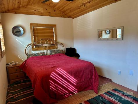 38 Buchanan Hill Road Bakersville NC 28705